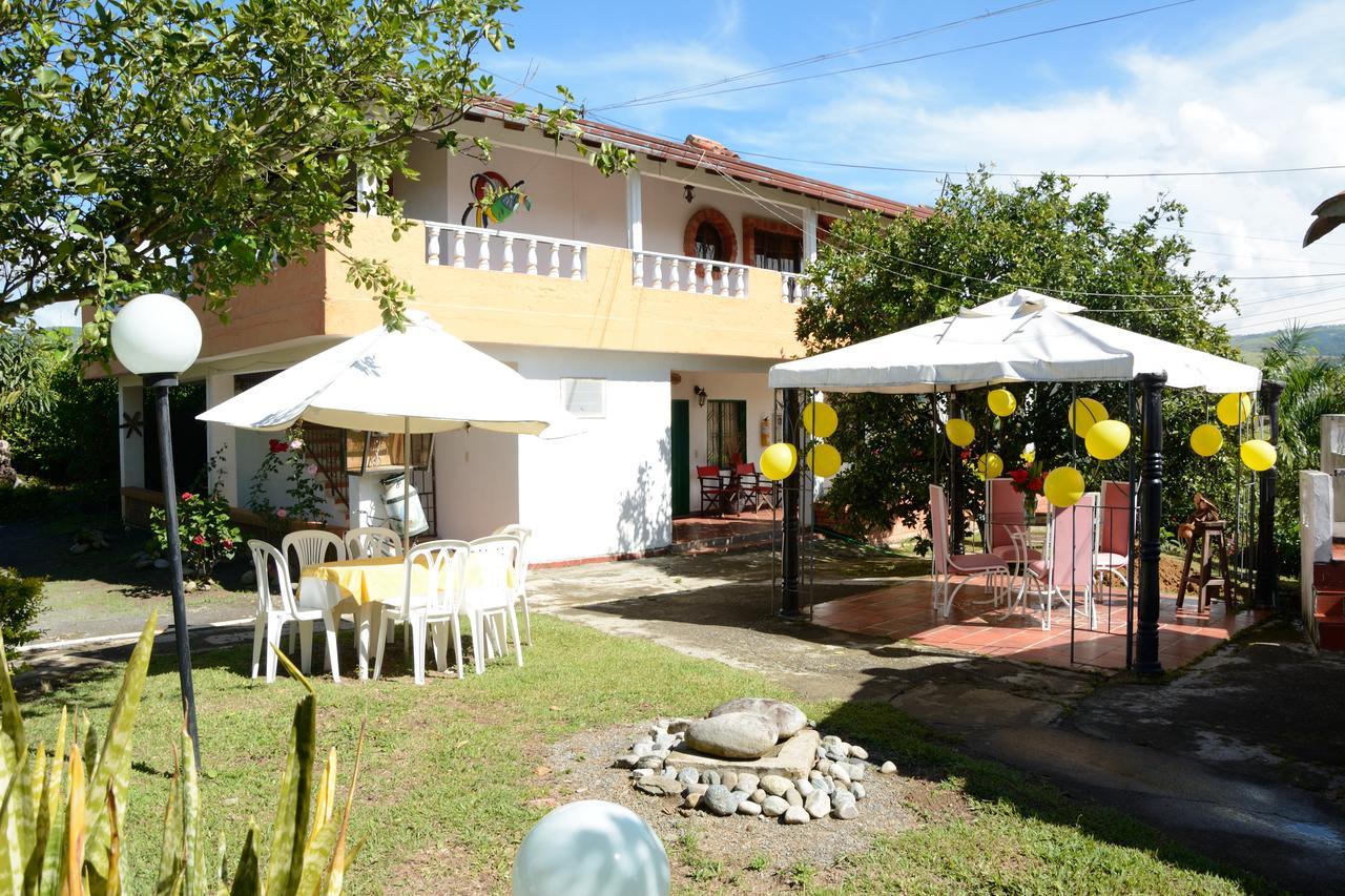 Hotel Campestre La Loma Curití Exterior foto