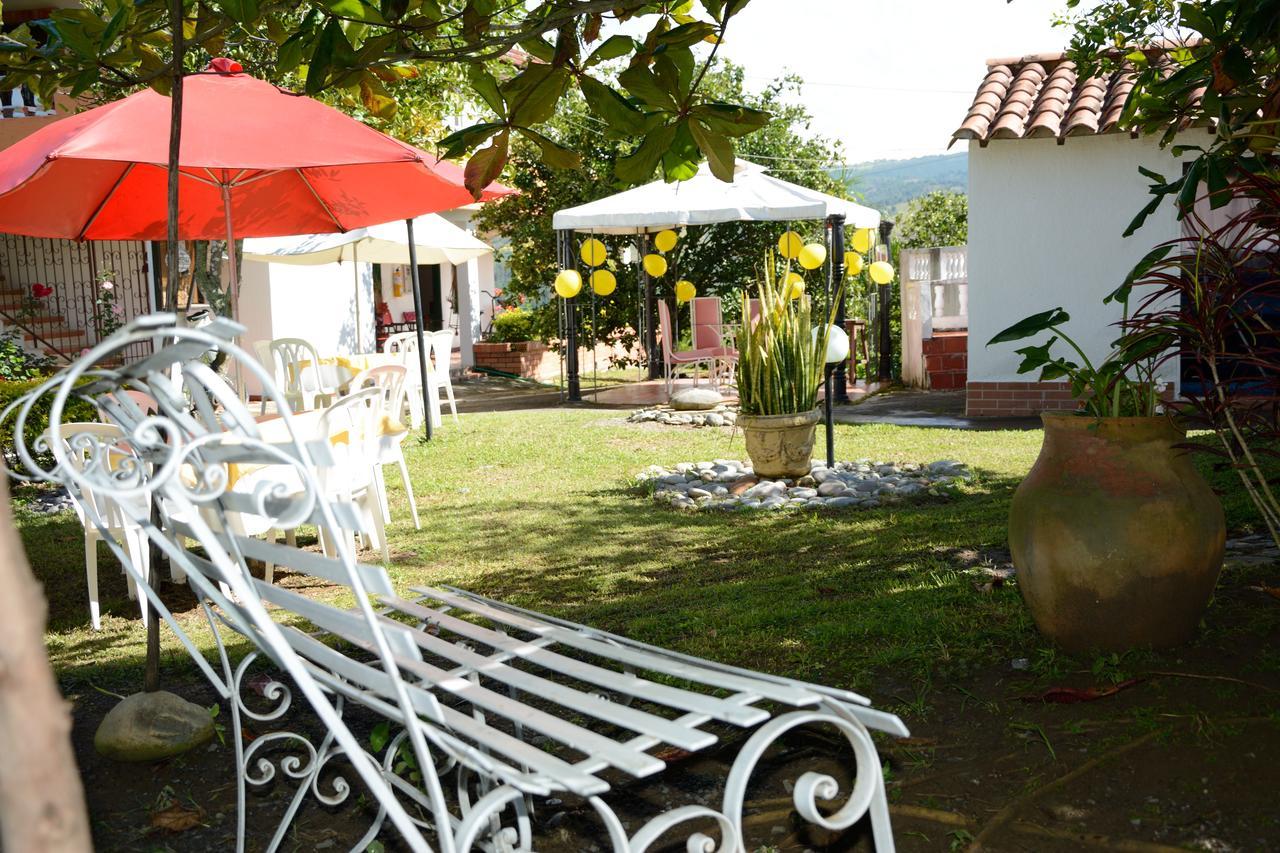 Hotel Campestre La Loma Curití Exterior foto